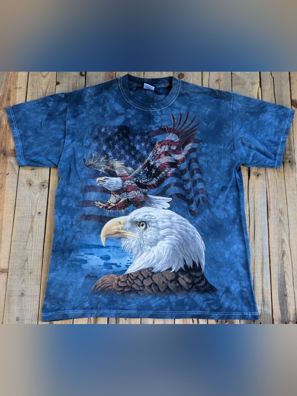 2000's The Mountain Bald Eagle American flag acid wash T-shirt